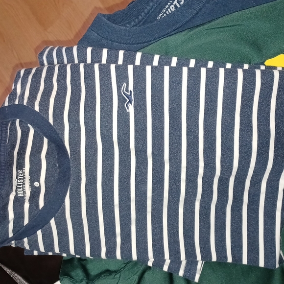 3/$12 Hollister blue and white stripe shirt - Picture 1 of 6